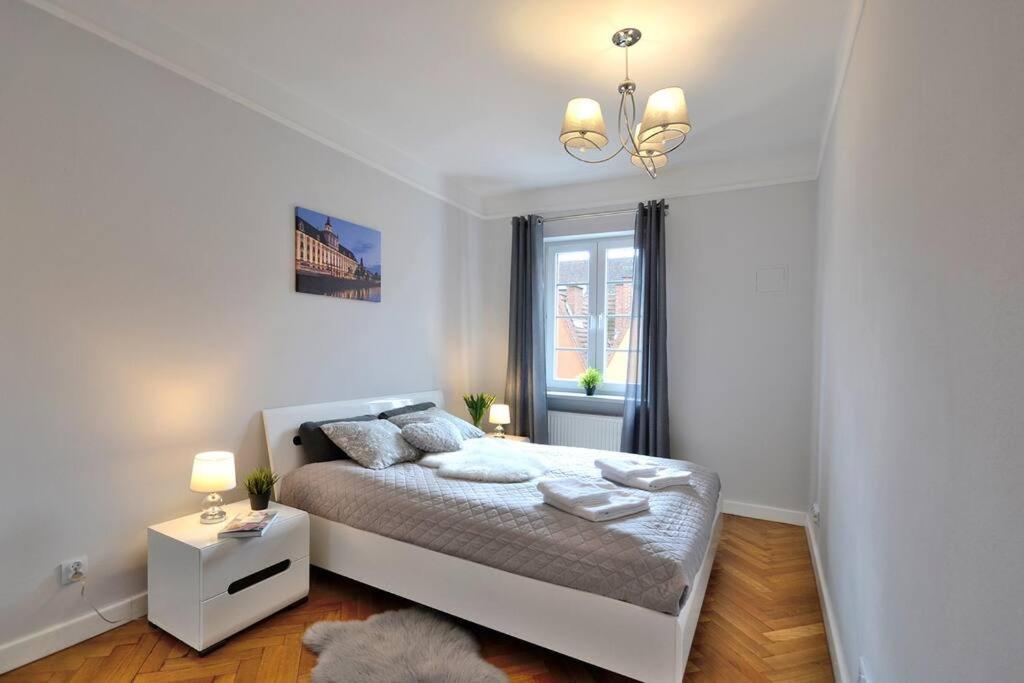 Z Apartment On Town Hall - Rynek Ratusz - 2 Rooms 브로츠와프 외부 사진